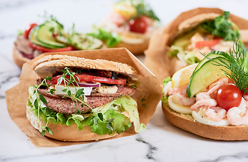 Jannes Hembageri - Salami med brie 