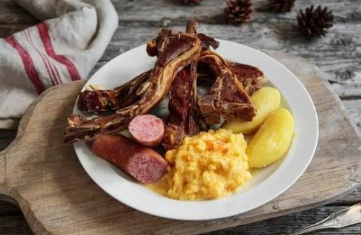 Den Glade Baker - Pinnekjøttmiddag