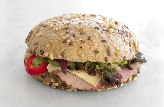Kanelsnurren Oslo - Sandwich med ost og skinke