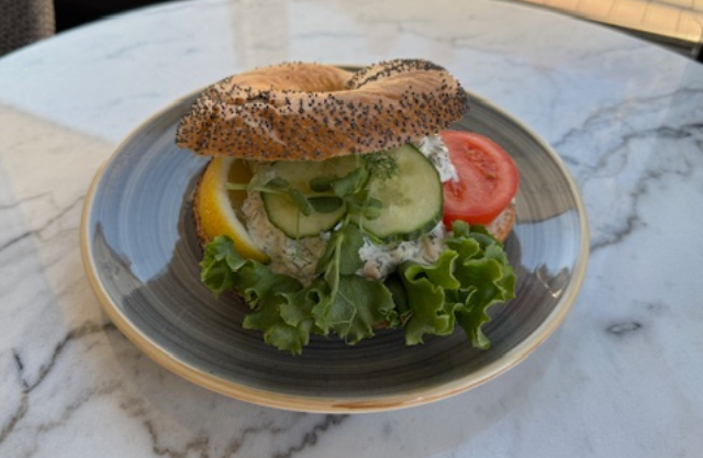 Lilla Mackbutiken - Räkröra i bagel