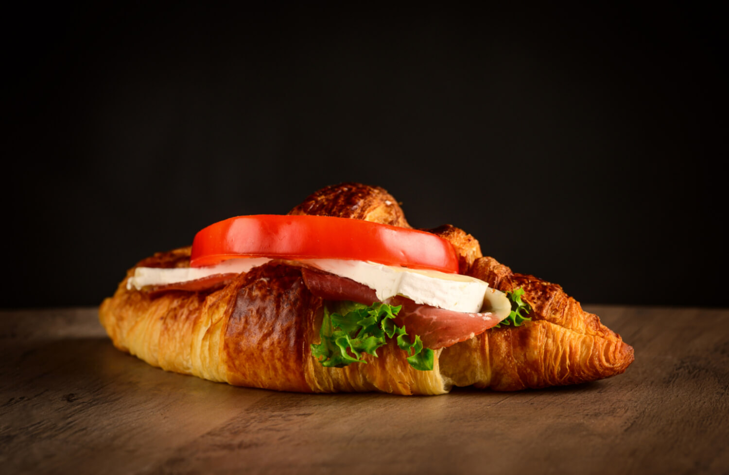 Kringla Svolvær - Croissant m/ brie og spekeskinke