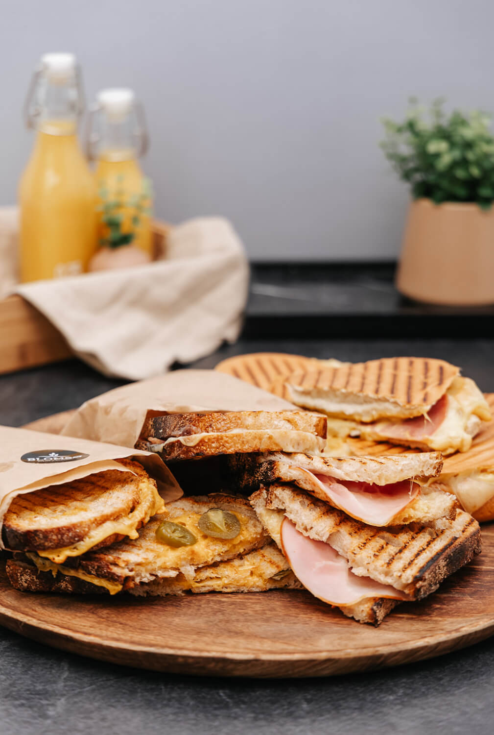 Blomsø Bakeri - Rund toast med ost og skinke