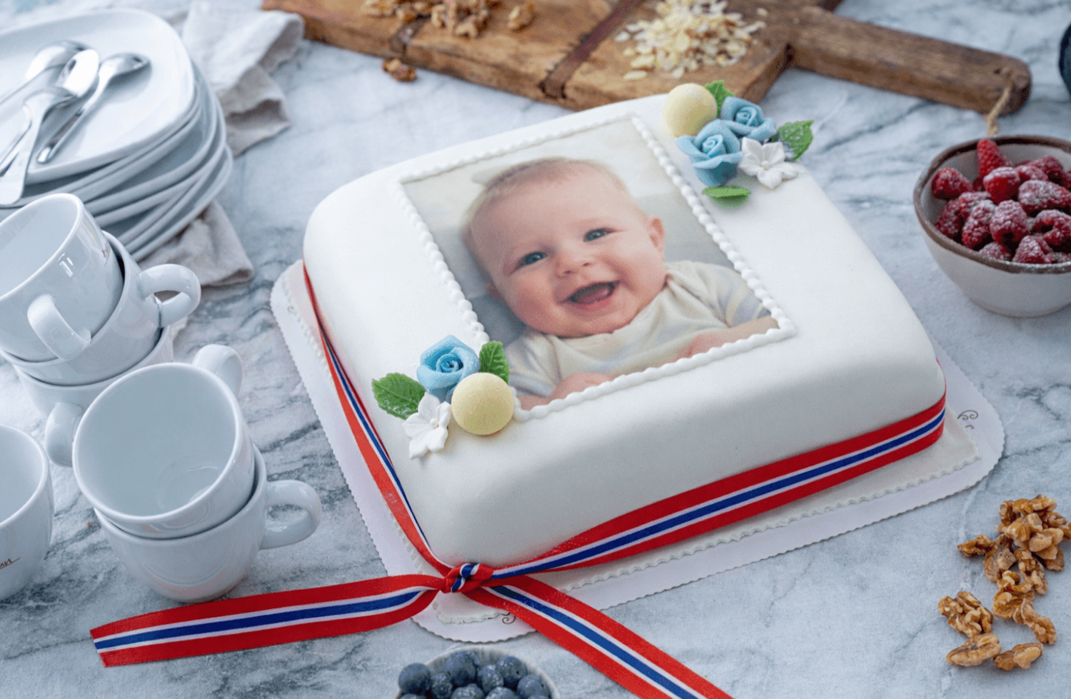 Baker Brun - Dåpskake