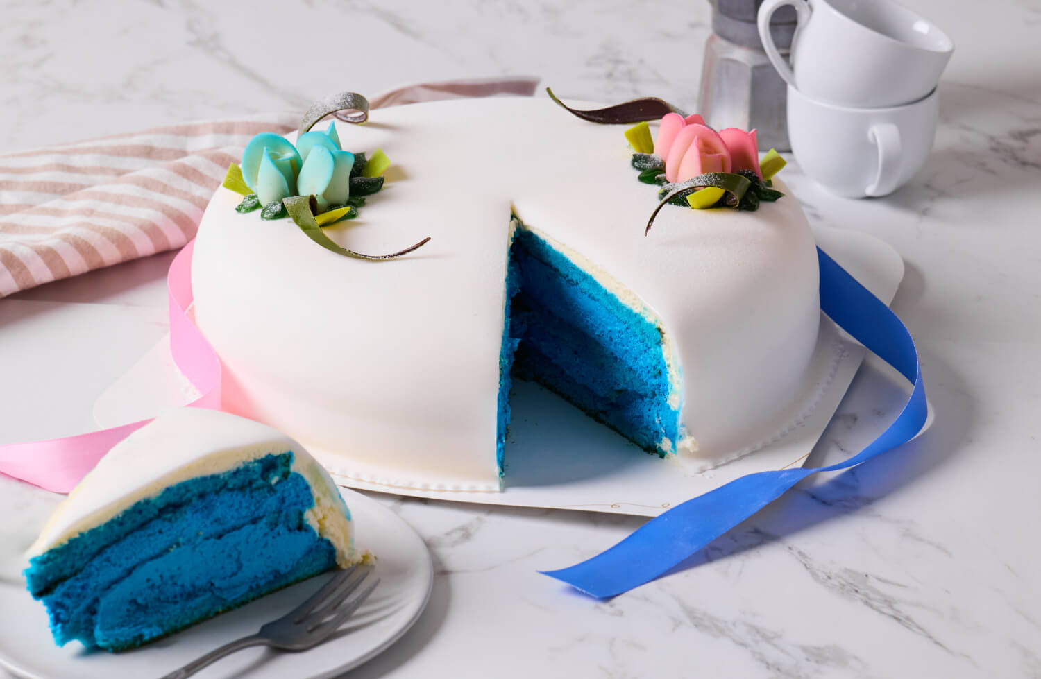 Baker Brun - Gender Reveal Cake