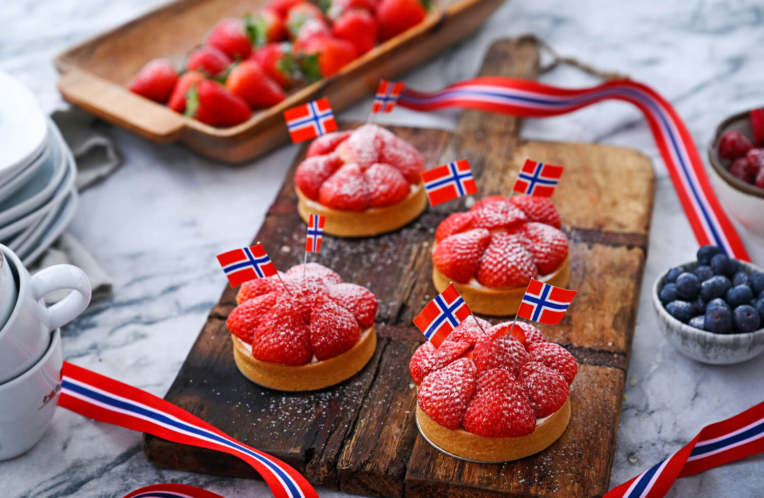 Baker Brun - Jordbærterte
