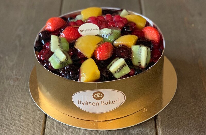 Byåsen Bakeri - Fruktkake med nøttebunn