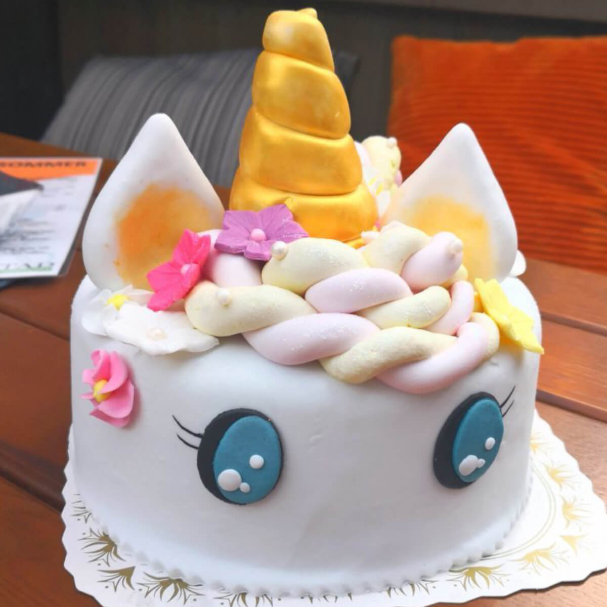 Trygstad bakeri - Unicornkake