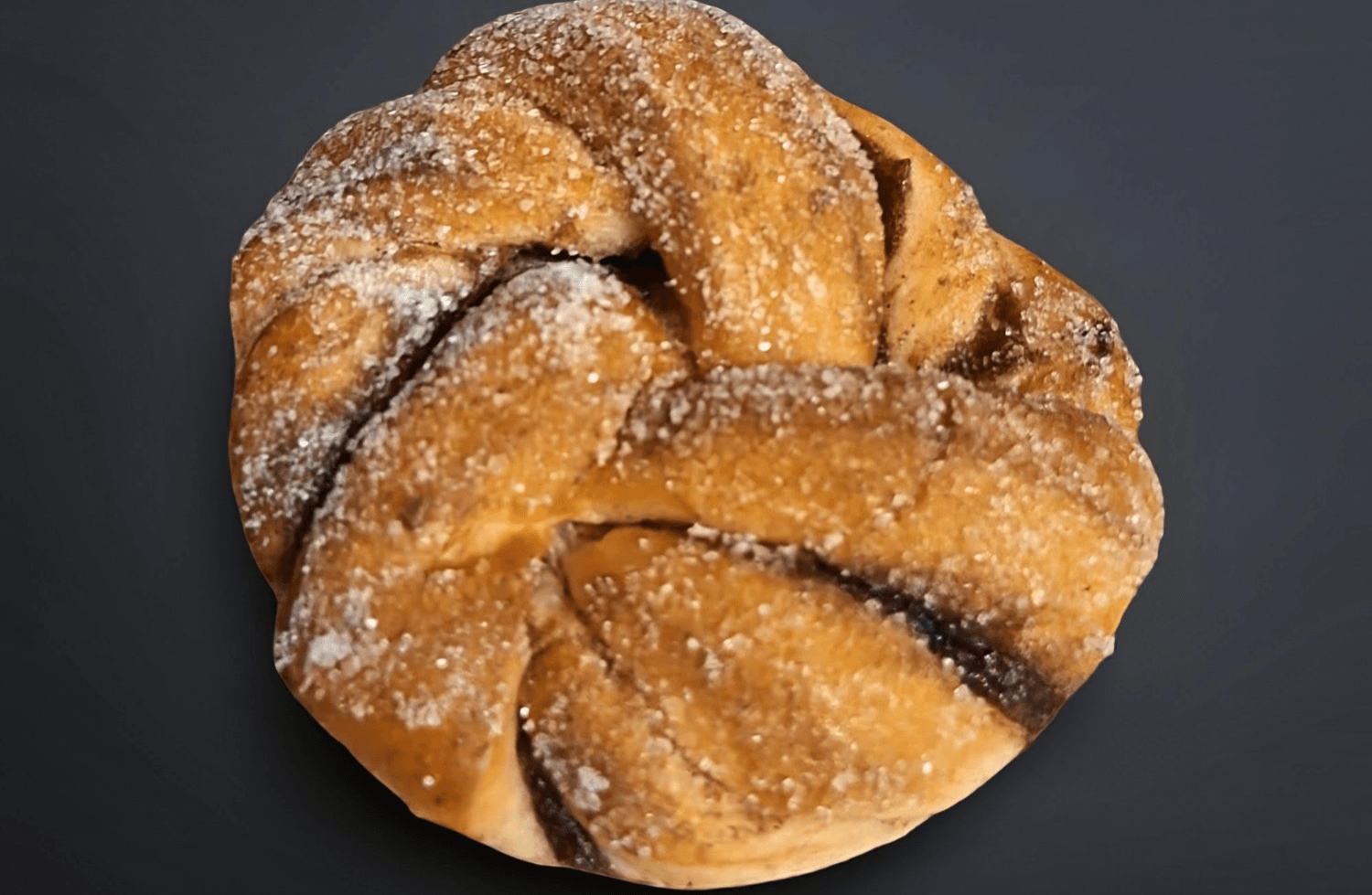 Larsens bakeri - Kanelknute