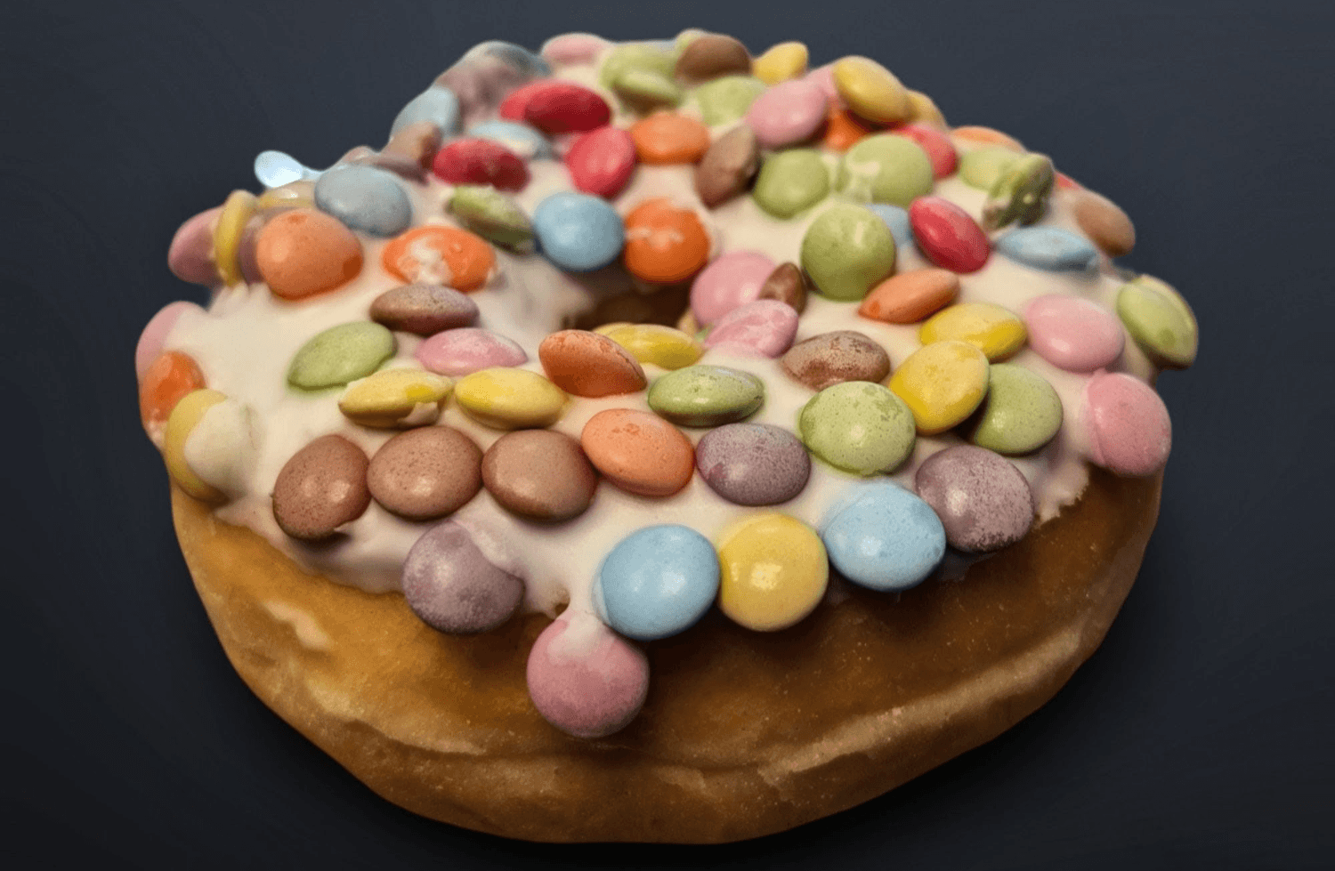 Larsens bakeri - Smarties Donut