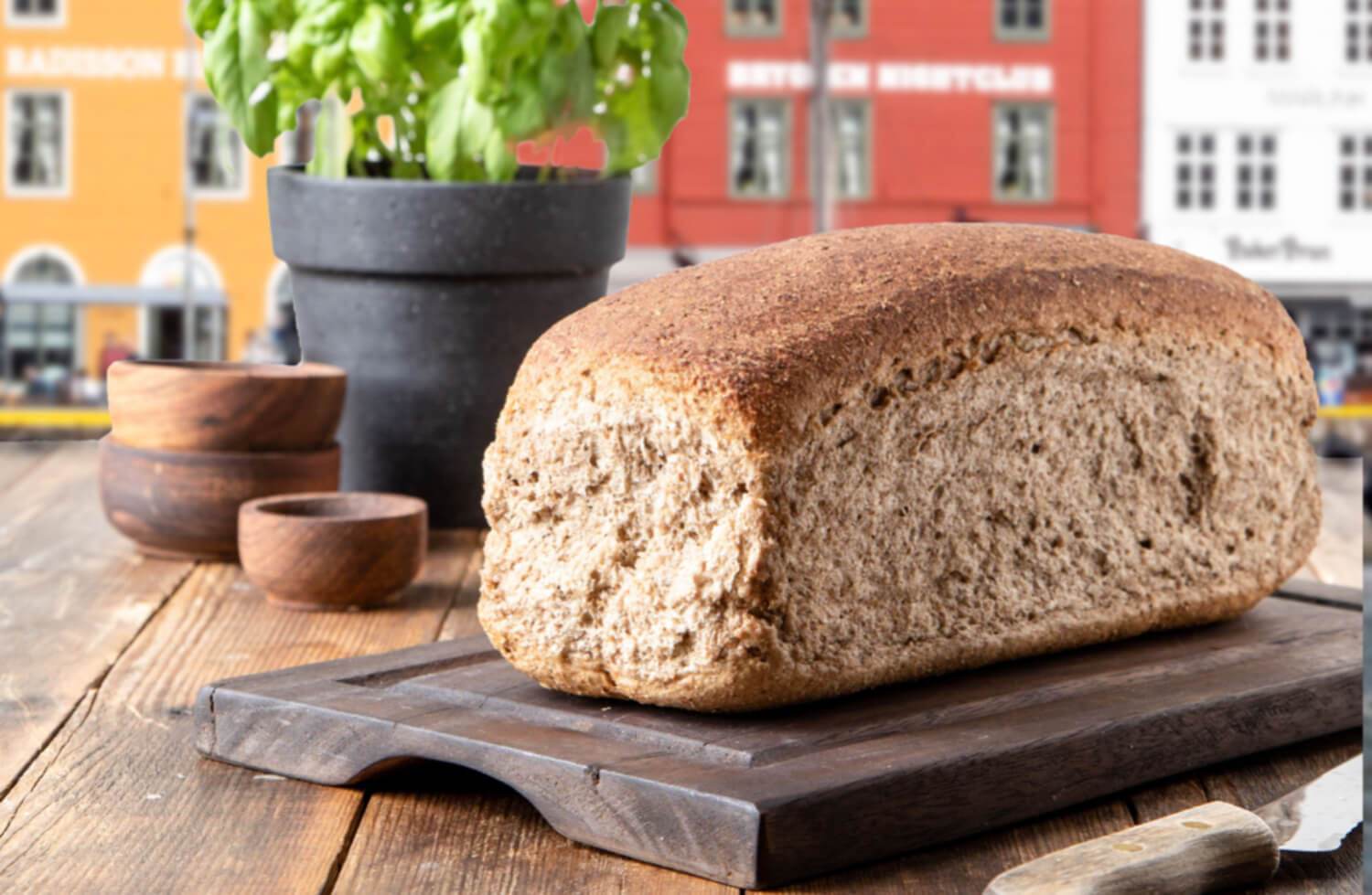 Bergen Kantinetjeneste - Bergensk Grovbrød Steinovnsbakt