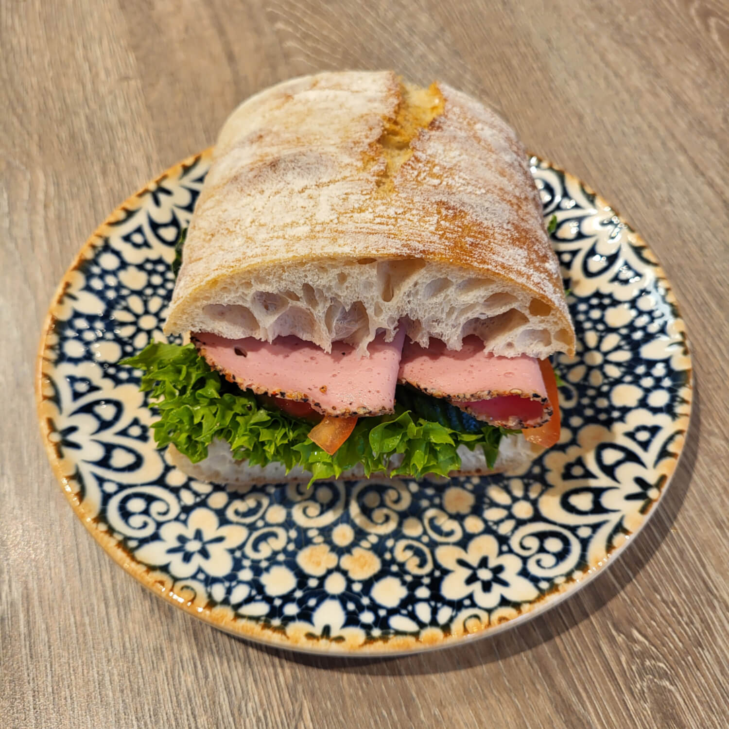 Krem Kafé og Konditori - Kylling pastrami sandwich