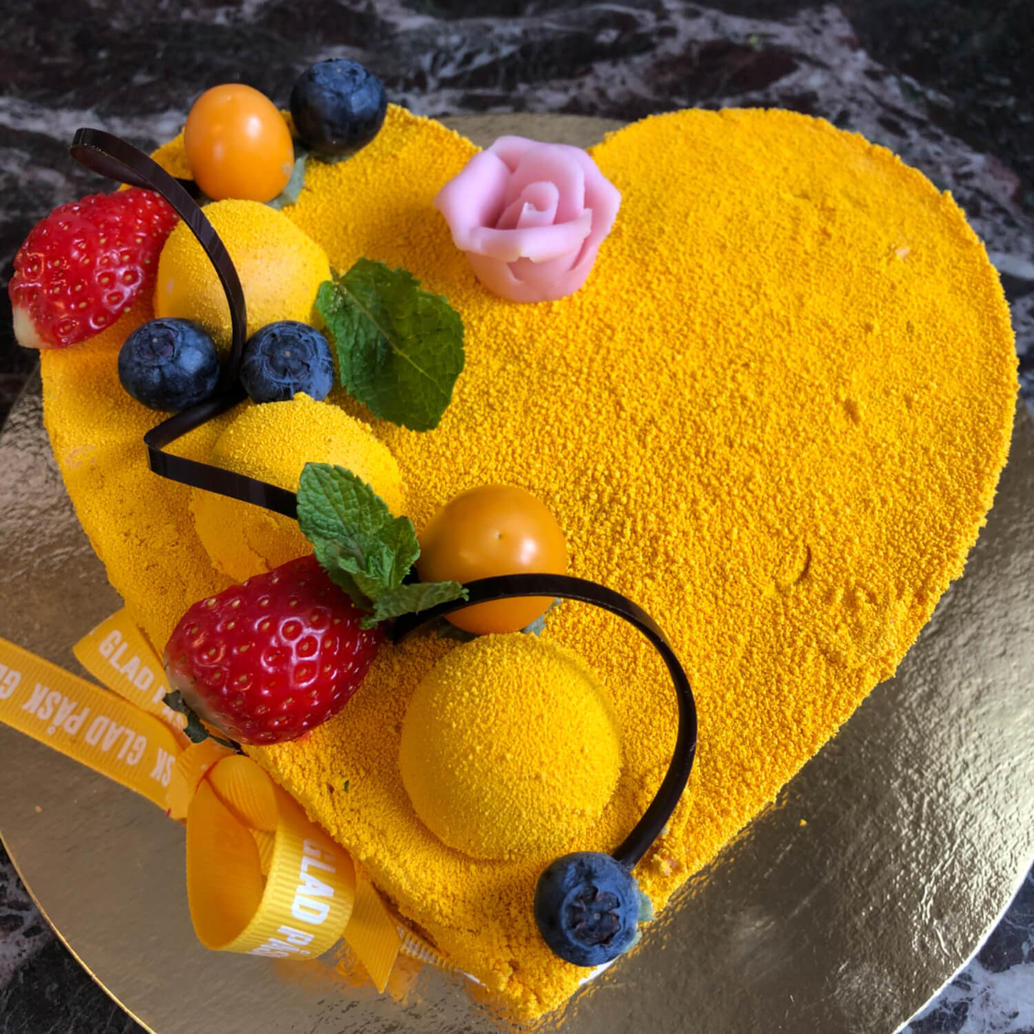NatCake Choklad & Tårta i Klövsjö - Cheesecake Passionsfrukt
