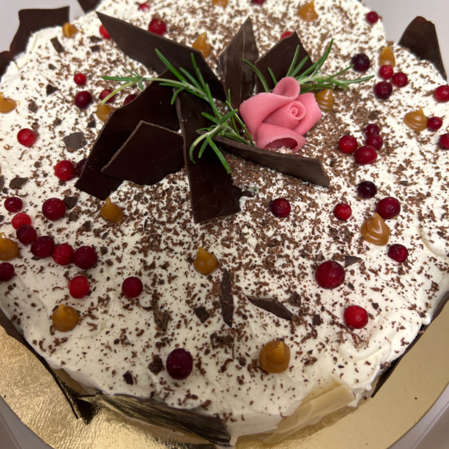 NatCake Choklad & Tårta i Klövsjö - Lingon & kola Schwarzwald