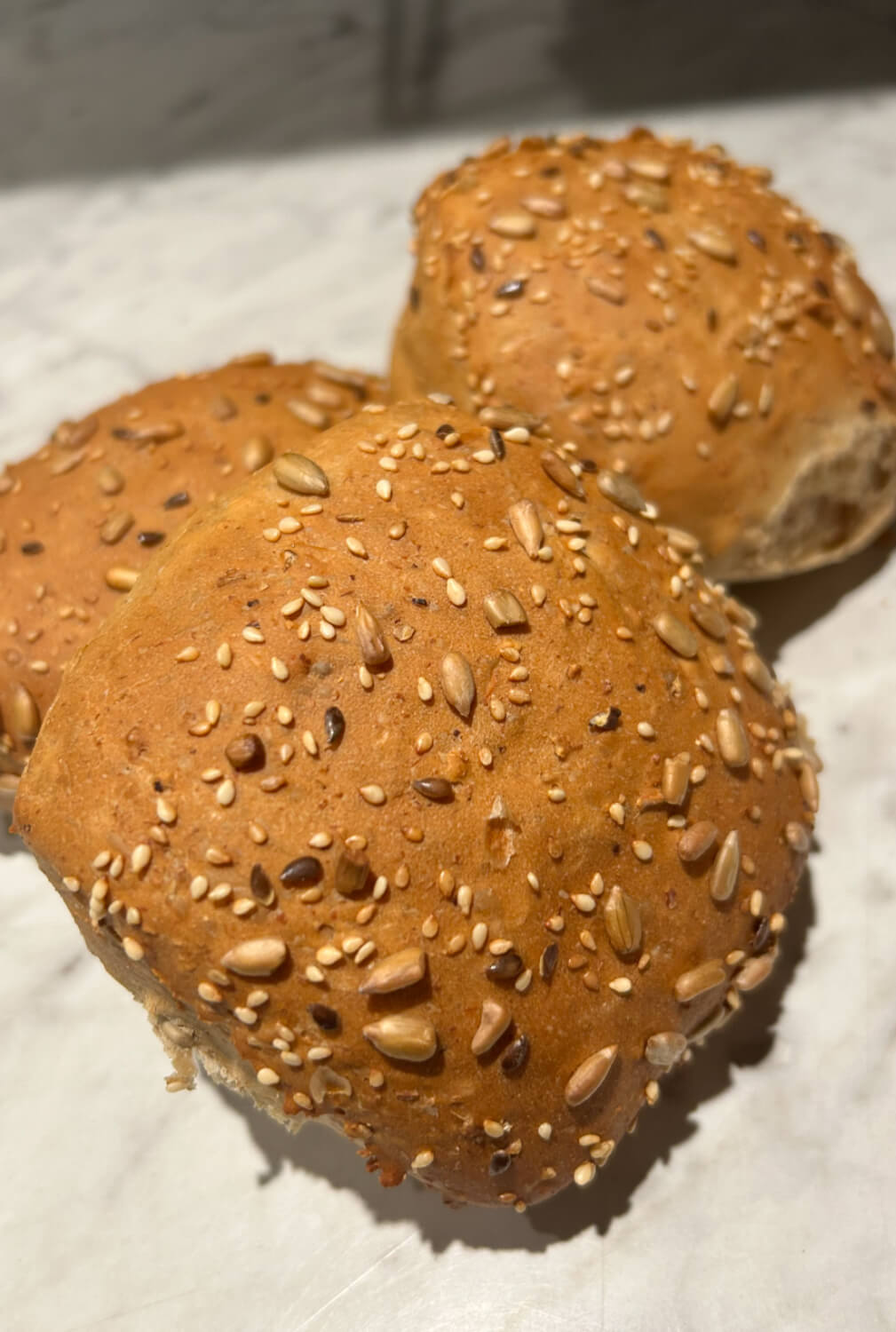 Hennings Konditori - Grov fralla med pålägg