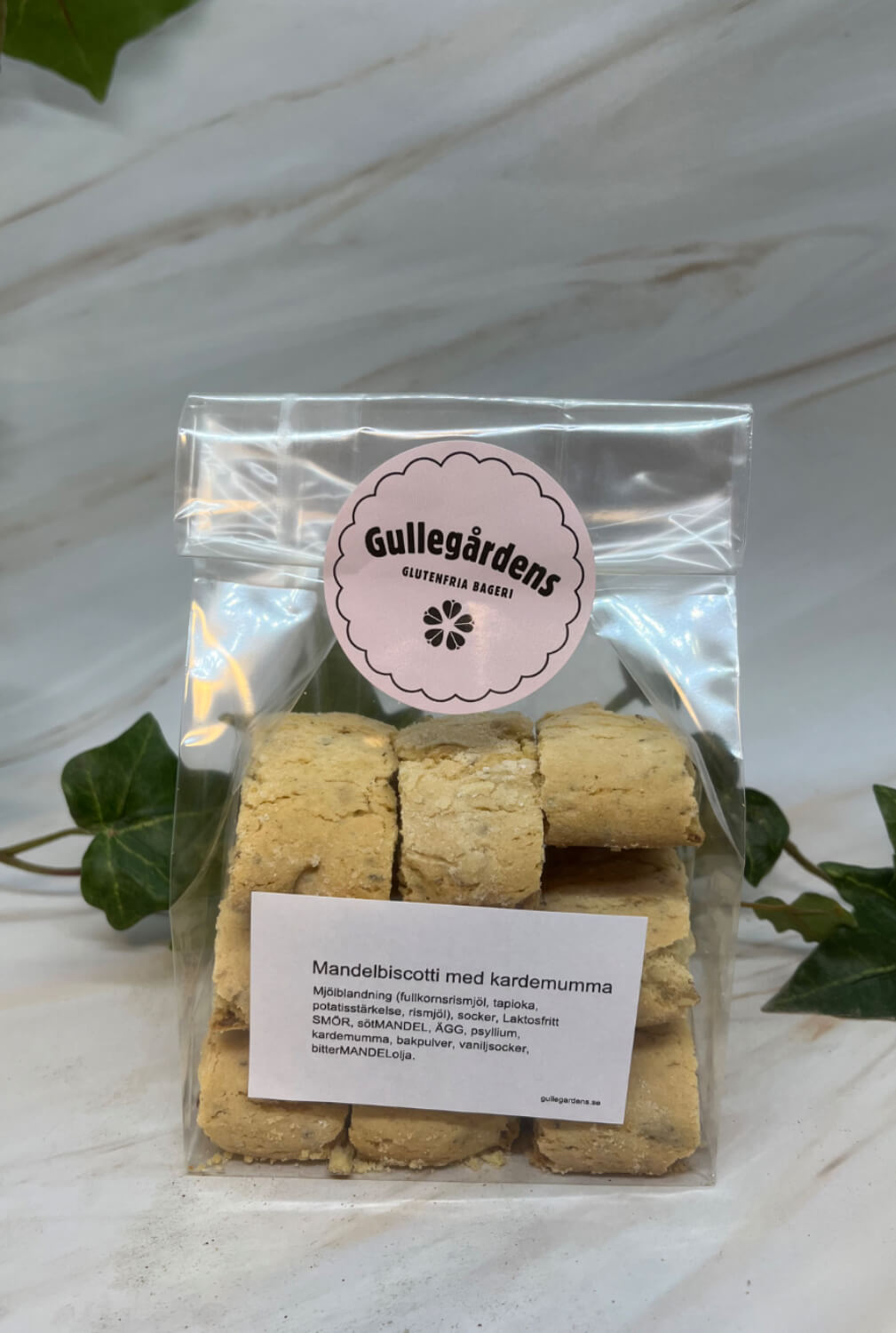 Gullegårdens glutenfria bageri - Mandelbiscotti med kardemumma 