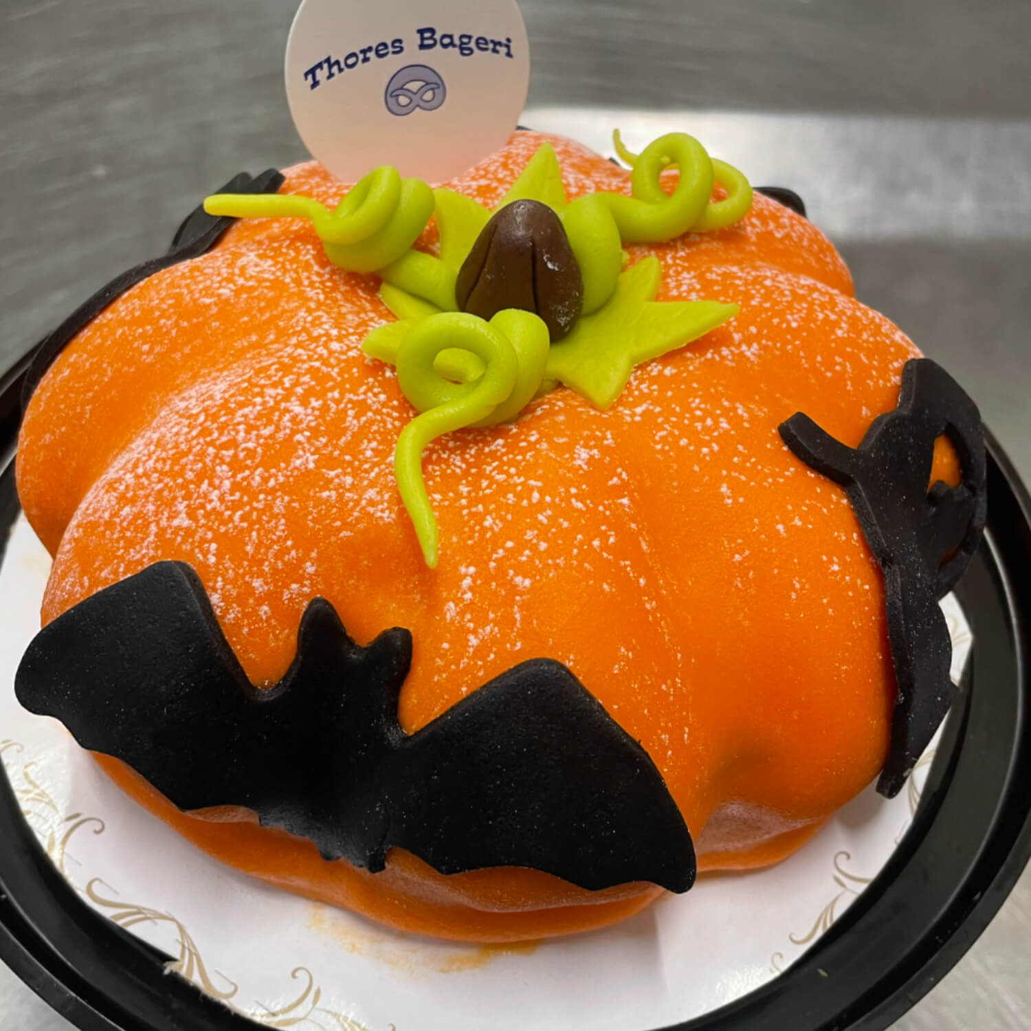 Thores Bageri - Pumpatårta/Halloweentårta