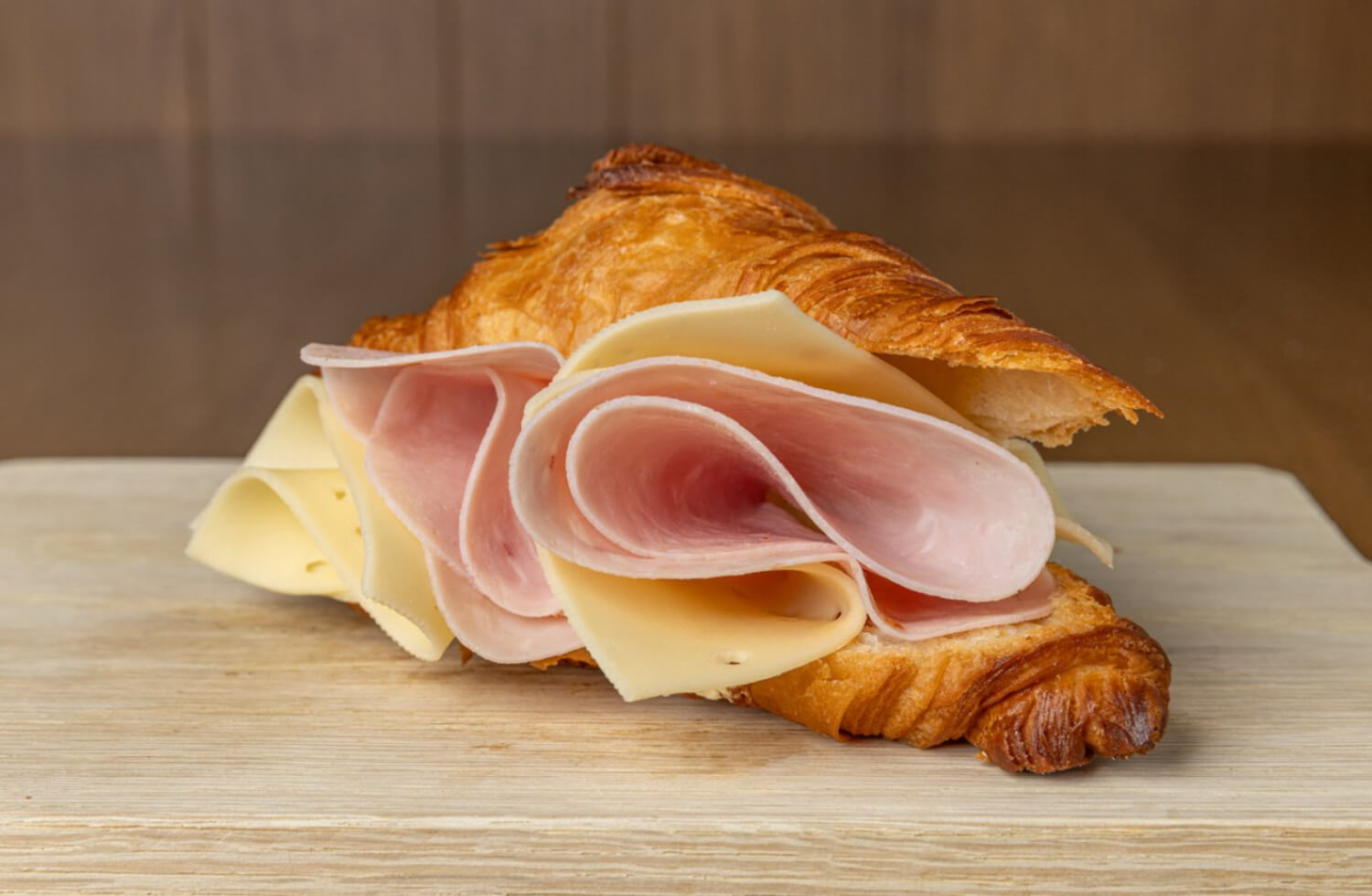 Fattigmann - Croissant med ost og skinke