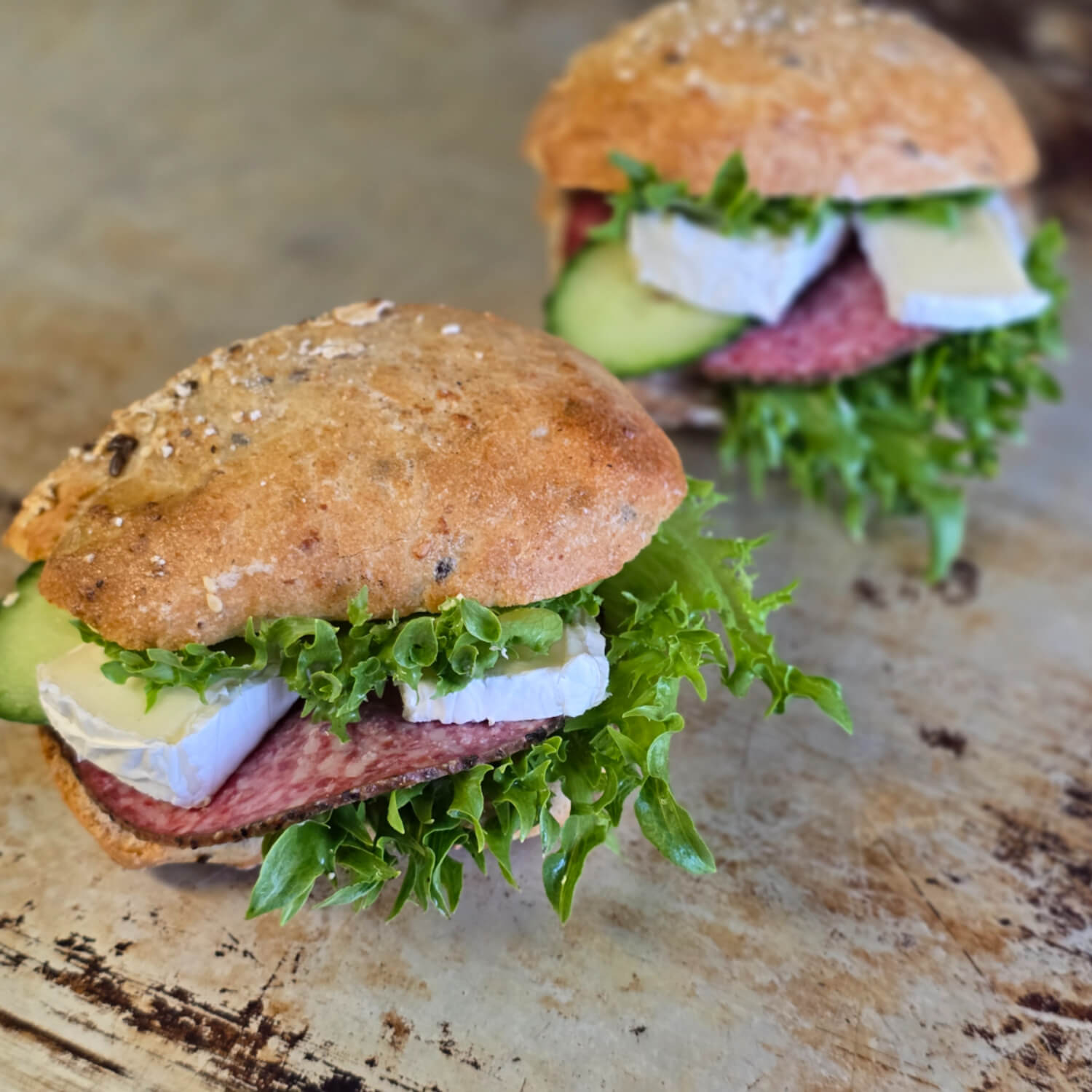 Byttorps Finbageri - Surdegsfralla Salami Brie