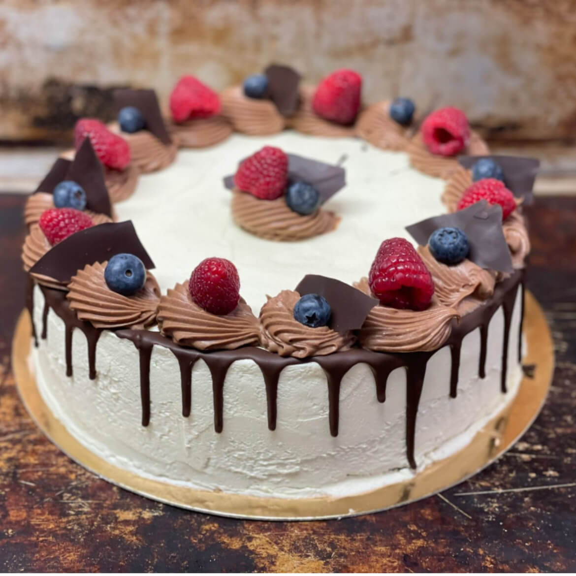 Byttorps Finbageri - Dripcake hallon/blåbär