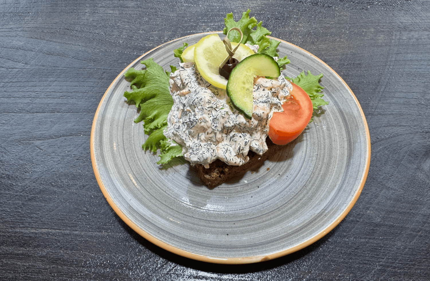 Lilla Mackbutiken - Räkröra på rågbröd