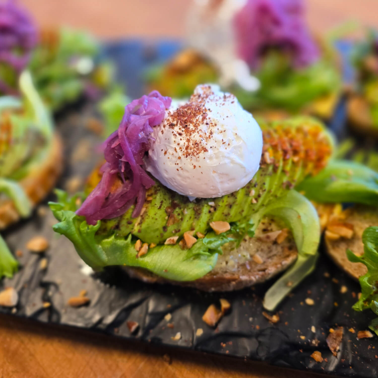 Berbusmel - Avocadosmørbrød m/ porsjert egg