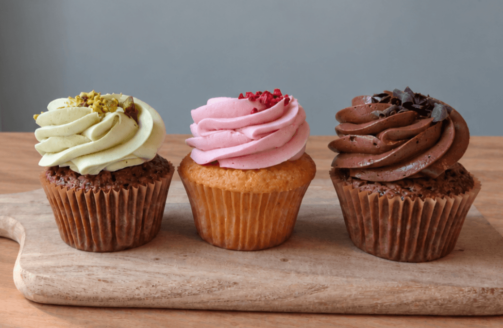 Bare Beppe - Cupcakes med valgfri farge på kremen