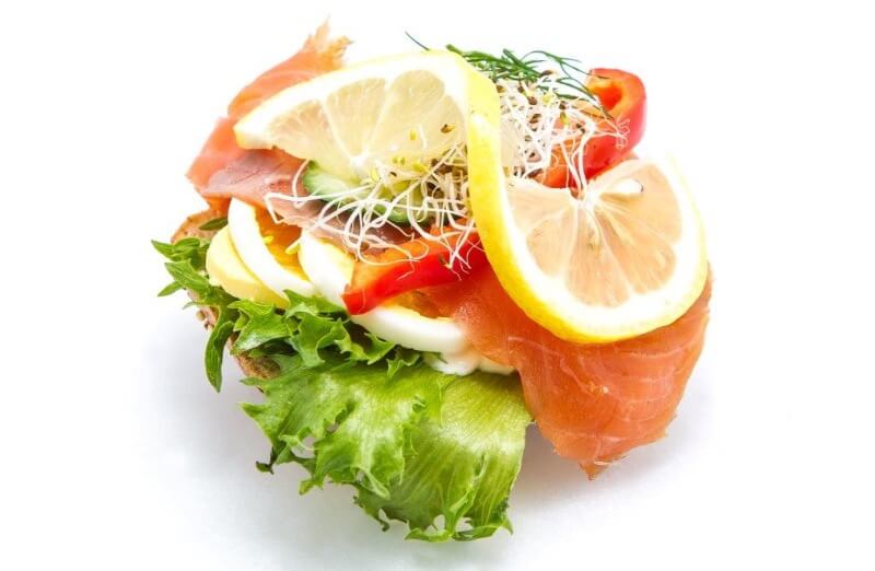 Braud Bakeri - Rundstykke med egg og laks