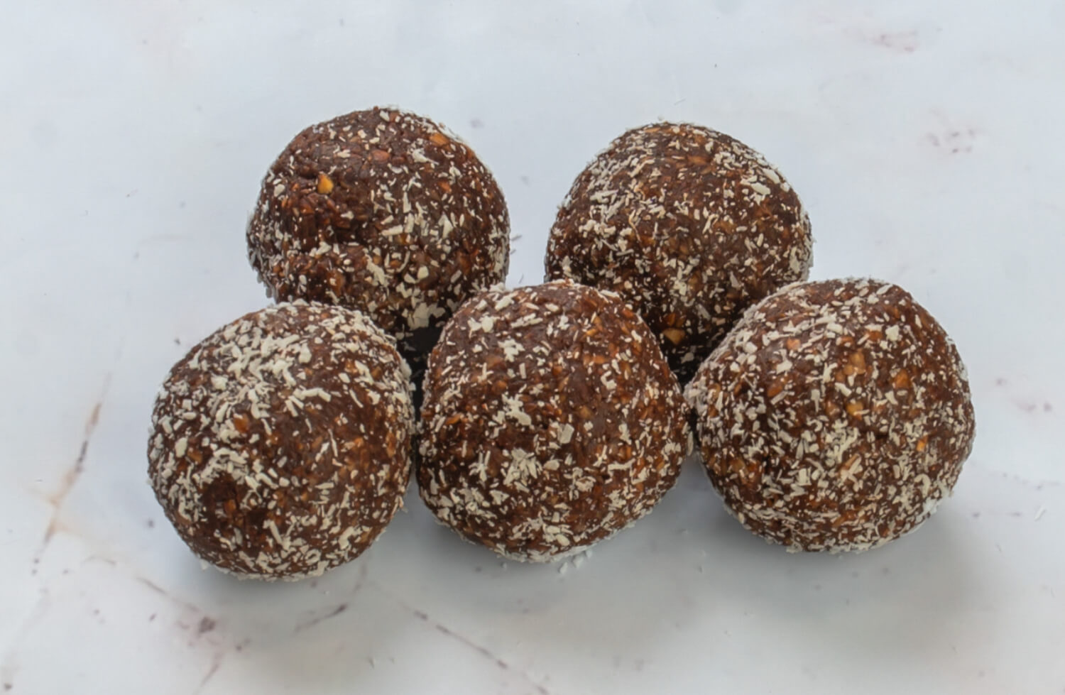 Baker Nordby - Raw energikule med kokkos