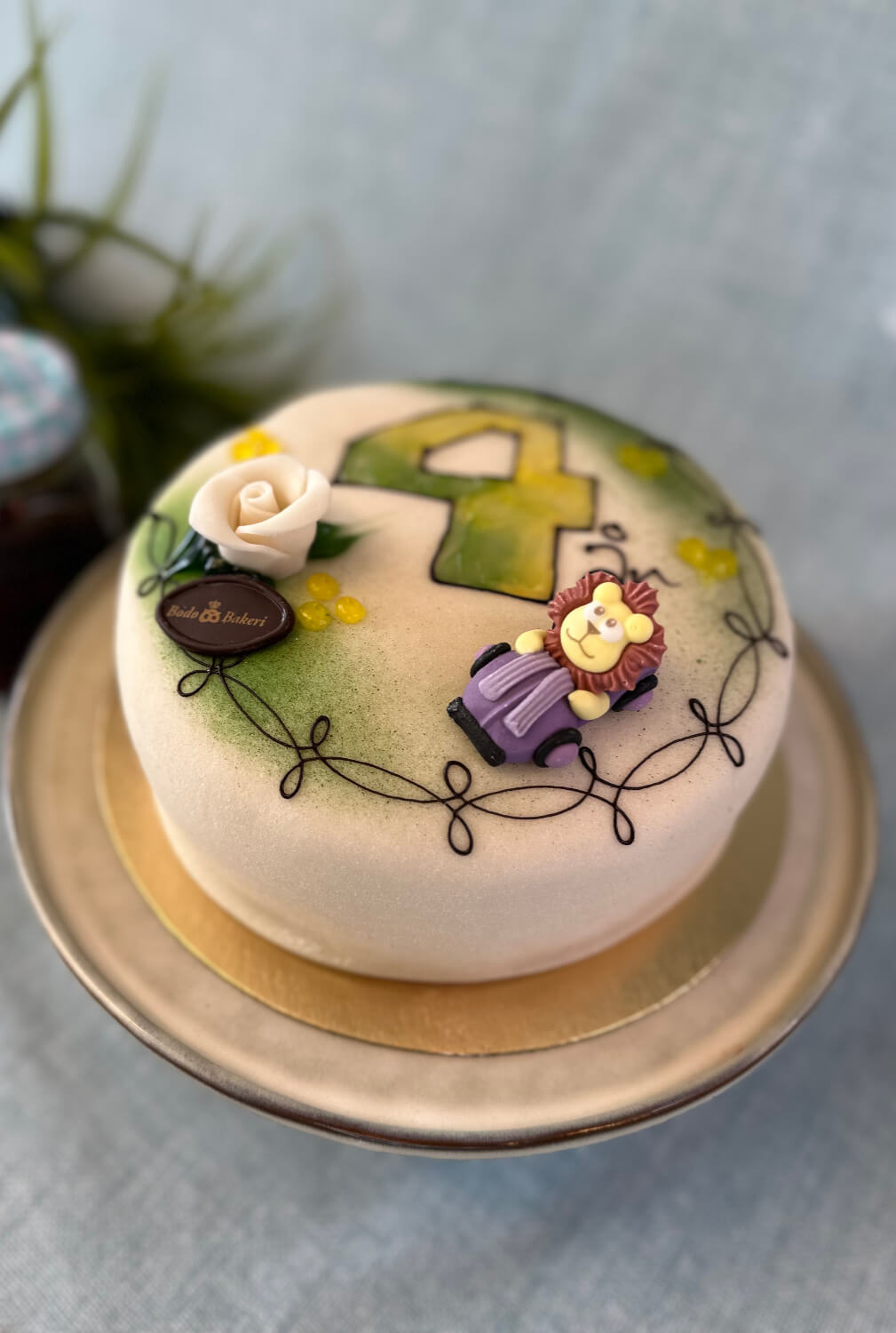 Bodø bakeri - Bursdagskake marsipan barn