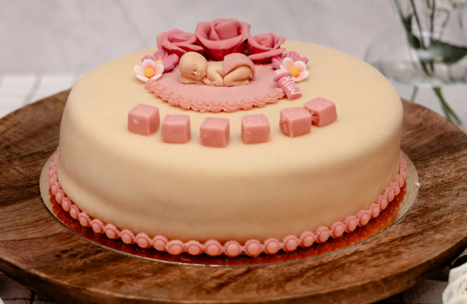 Baker Brun & Solbrød - Eksklusiv dåpskake