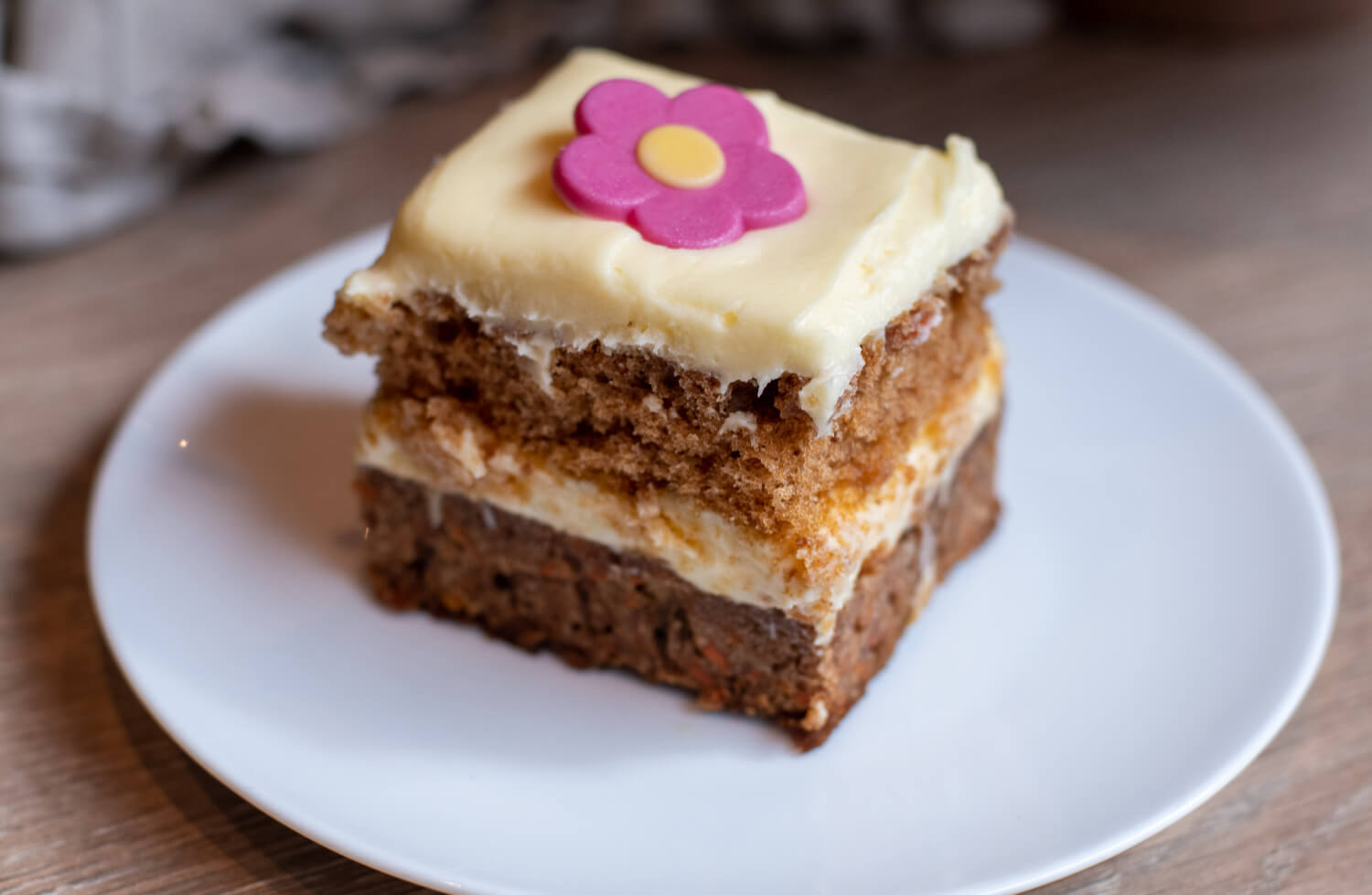 Dampbageriet - Glutenfri gulrotkake