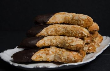 Brogyllen - Konjaksbåge med choklad