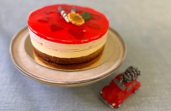 Bodø bakeri - Jordbærkake 18cm