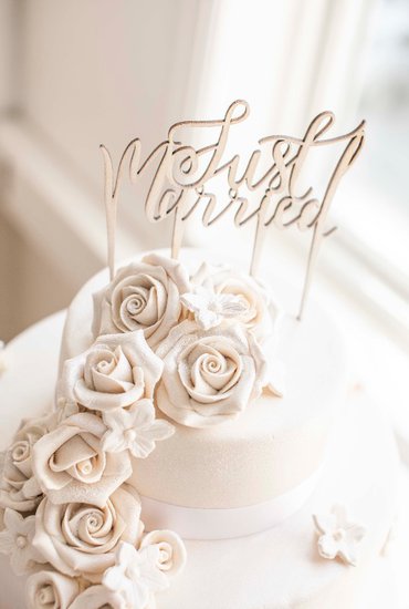 Rosenborg bakeri - Bryllupskake Blomsterdryss 3 etg.