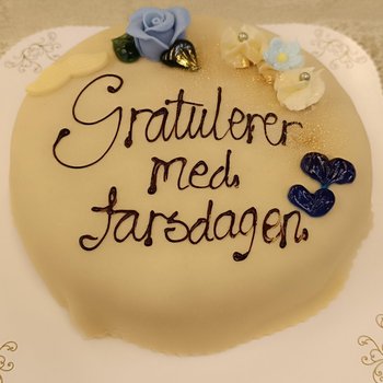 Stein Magnussen Bakeri - Marsipankake