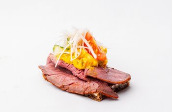 Nybroe Smörrebröd - Rostbiff - snitt