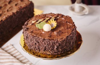 Baker Brun - Saftig sjokoladekake