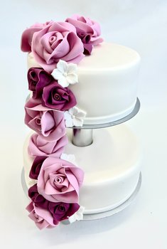 Ryfylke bakeri & konditori - bryllups kake med stativ 