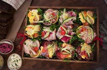 Vaaland Dampbakeri & Conditori - Assorterte julesmørbrød