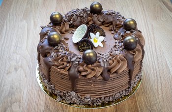 Den Glade Baker - NYHET! FEST Sjokoladekake 12 biter