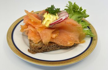 Bakeriet Mo i Rana - Smørbrød med røkt laks og eggesalat