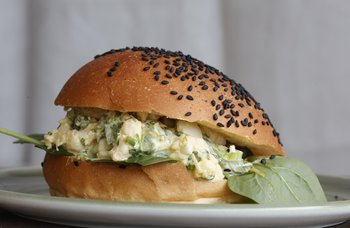 Kanelsnurren Stavanger - Reke-og laksesandwich