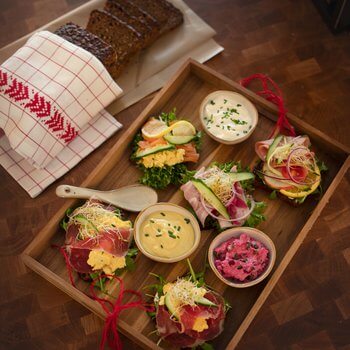 Vaaland Dampbakeri & Conditori - Assorterte julesmørbrød