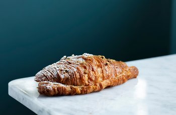 Encore - Mandel pistasj croissant