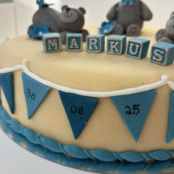 Ødegaarden Bakeri - Dåpskake med bamser