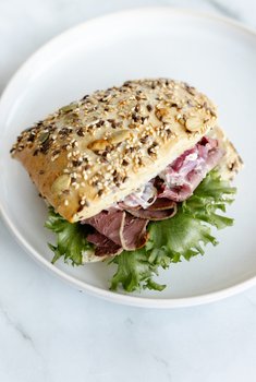 Solbrød - Gresskarstykke med roastbiff