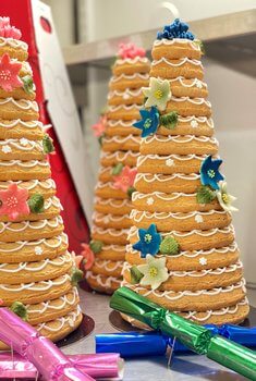 Kneippen Molde - Kransekake Konfirmasjon 15 ringer