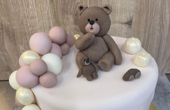 Dampbageriet - Dåpskake med bamse og ballonger