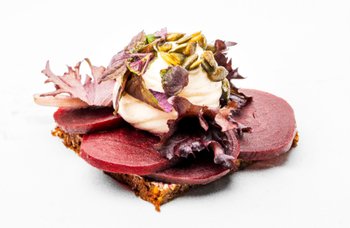 Nybroe Smörrebröd - Rödbeta & Chèvre - liten