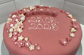 Tor Sevaldsen - Vår dåpskake rosa